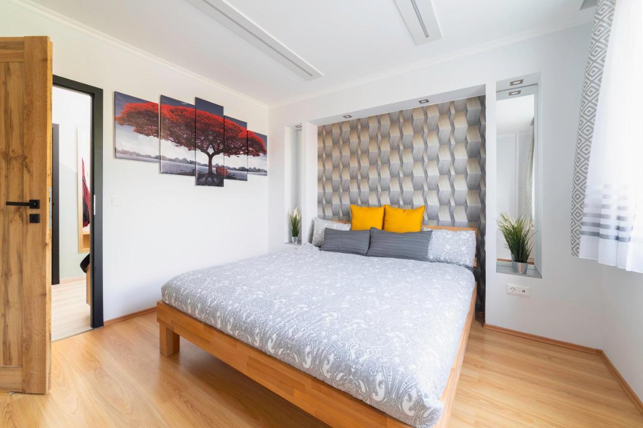 Comfort 66 - Real-Life 3-Room Family Stay With 4 Beds Miskolc Exteriör bild