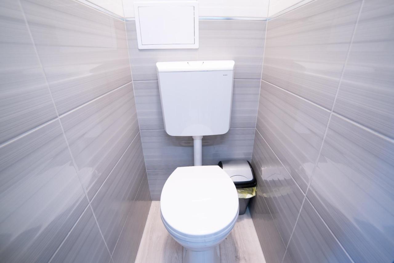Comfort 66 - Real-Life 3-Room Family Stay With 4 Beds Miskolc Exteriör bild