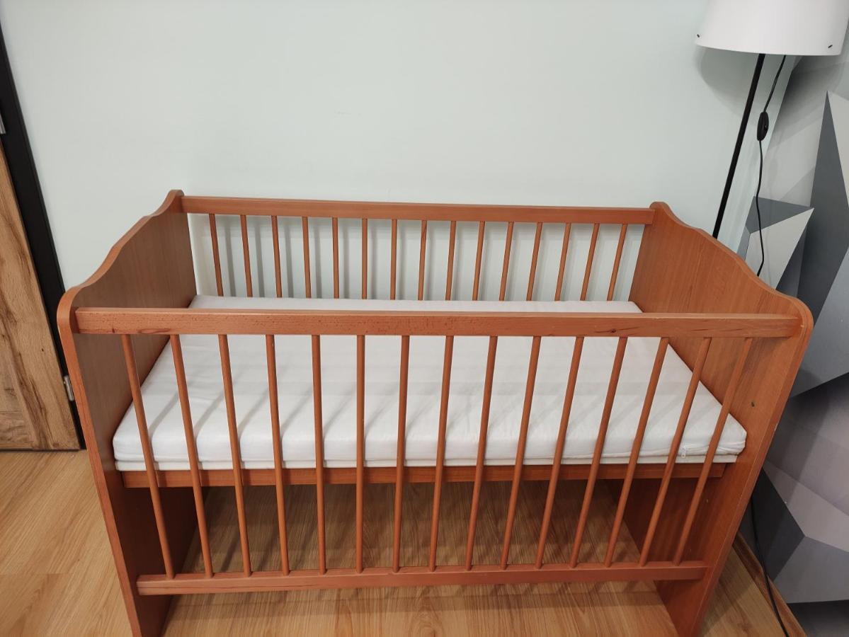 Comfort 66 - Real-Life 3-Room Family Stay With 4 Beds Miskolc Exteriör bild