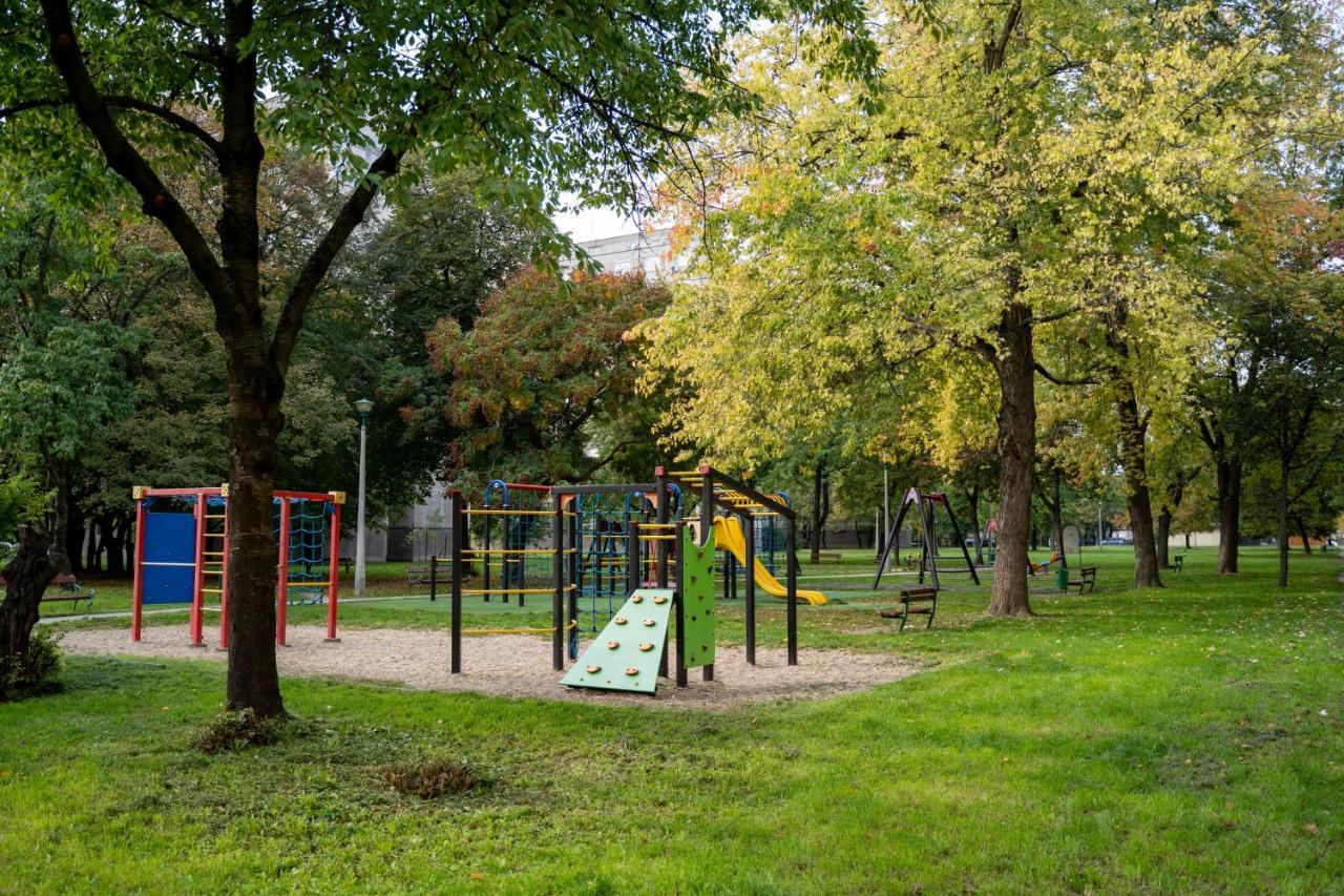 Comfort 66 - Real-Life 3-Room Family Stay With 4 Beds Miskolc Exteriör bild
